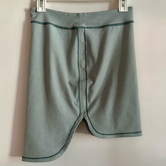 🩶 Lululemon Green Athletic Skirt - Size 4 🩶 - Picture 5 of 6